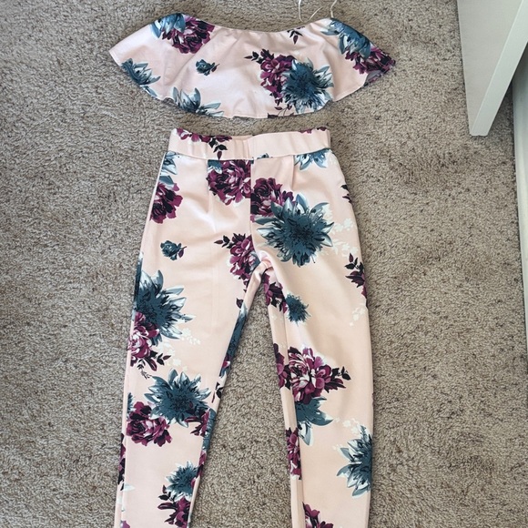 Floral Women's Two Set in Baby Pink and Blue - Picture 3 of 4